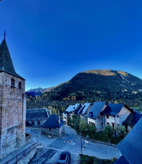 Muntanyo Luxury Lodge Con Sauna, Parking Y Guardaesquis En Ruda Tredós Екстериор снимка